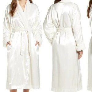 Giraffe At Home Faux Fur & Satin Robe In Cream Sz 0